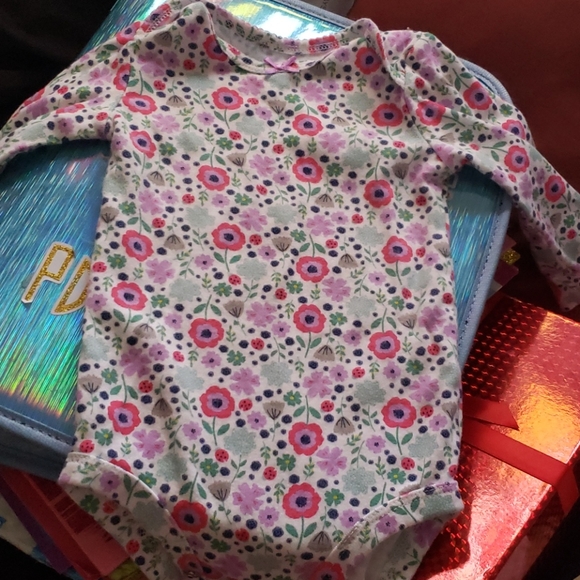 Onsie - Picture 2 of 2